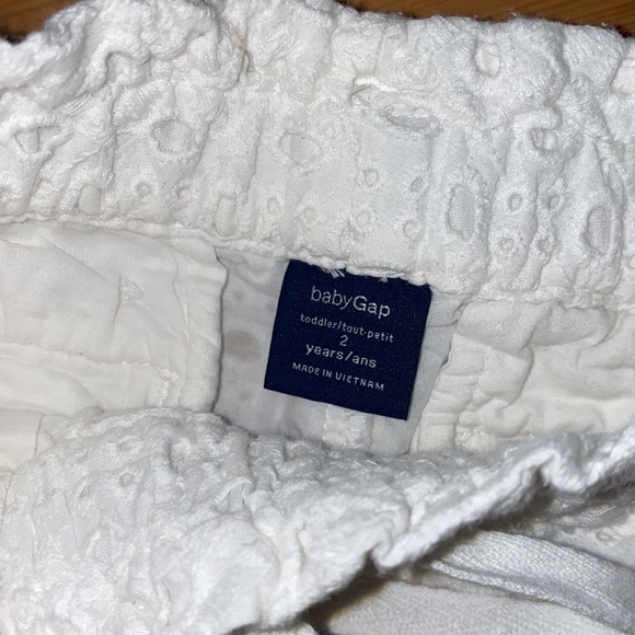 Toddler girl assorted shorts size 2T - Picture 7 of 16